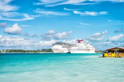 ships-docked-nassau