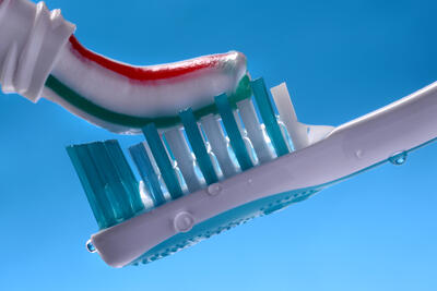 toothbrush-tootpaste-stock