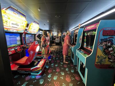 Scarlet Lady Arcade