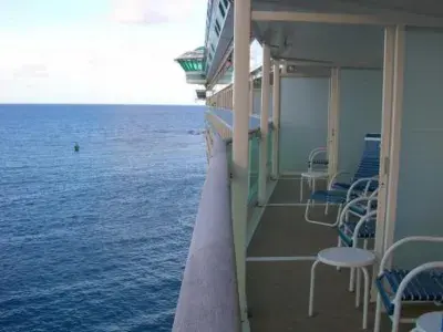 cruise ship balcony divider