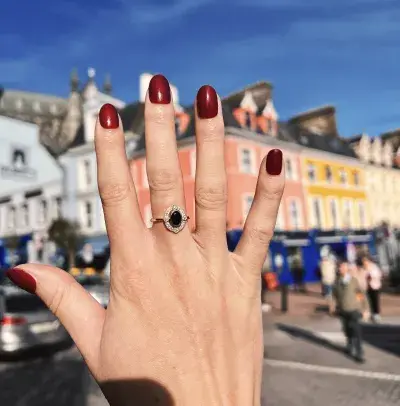 nails