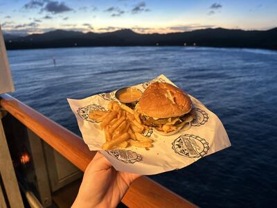 guy's-burger-carnival-vista-on-balcony