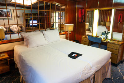 bed in cruise ship cabin