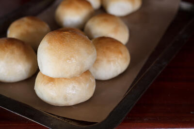 dinner rolls