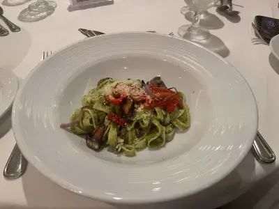 main-dining-food-royal