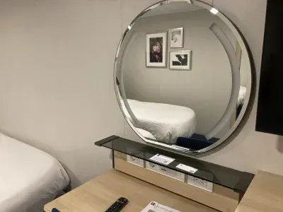 Vanity and mirror on Wonder of the Seas