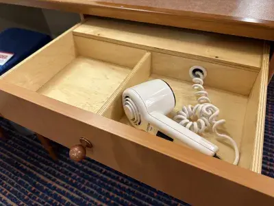 Carnival-Conquest-Hairdryer