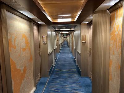 Carnival-Conquest-Hallway