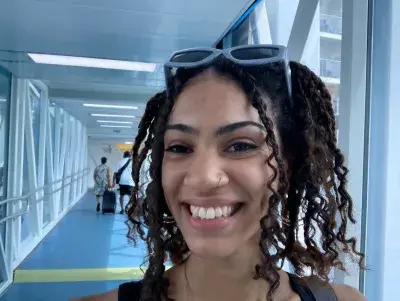 Calista selfie while boarding Wonder of the Seas