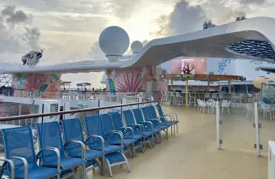 pool deck on wonder