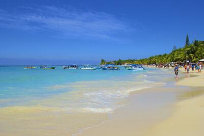 West-Bay-Roatan