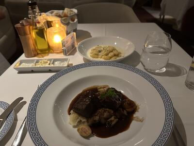 ascent-main-dining-food