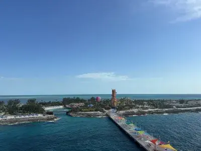Perfect-Day-At-CocoCay-Sailaway-Reflection