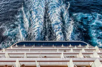 aft-cabin-wake