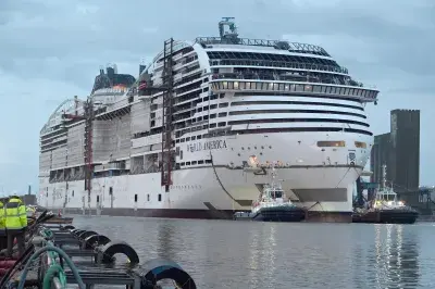 MSC-World-America-Float-Out