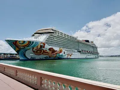 NCL-getaway-docked
