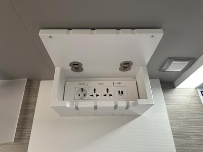 Ascent-outlets-infinite-veranda