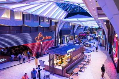 Royal Promenade on Utopia of the Seas
