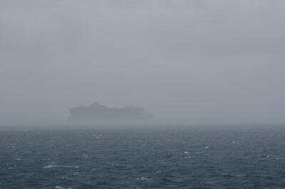 Cruise-Ship-bad-Weather