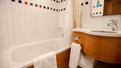 Disney-Cruise-Line-Split-Bathroom