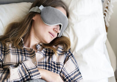 Eye-mask-sleeping