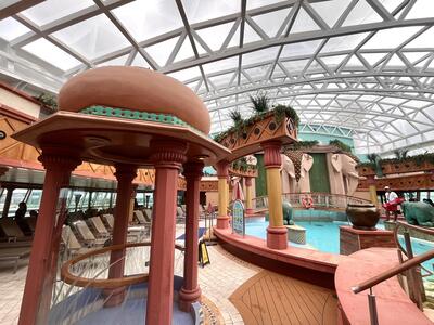 Solarium pool on Brilliance of the Seas