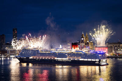 Cunard_Queen_Anne