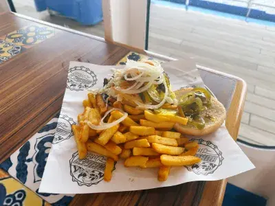Carnival-Elation-Guys-Burger