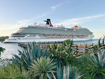 Carnival-Vista-Amber-Cove-Docked