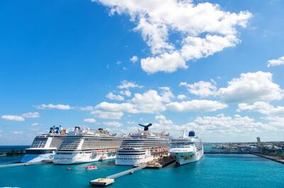 Ships-Docked-Nassau