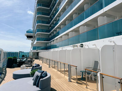 Sun-Princess-Cabana-Deck