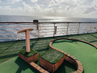 Conquest-Mini-Golf-Course-Sea-Day-2