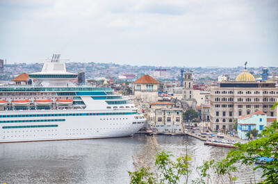 Cruise-Ship-Docked-Cuba