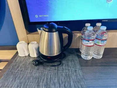 Inside-Cabin-Kettle-Quantum-Alaska