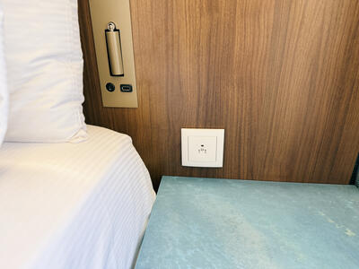 Marg-Islander-Grand-Terrace-Suite-Outlet