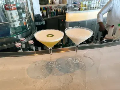 Celebrity-Martini-Bar-Drinks