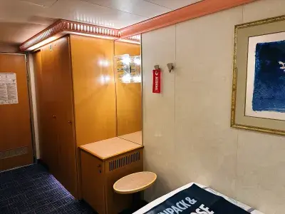 Conquest-Inside-Cabin-1