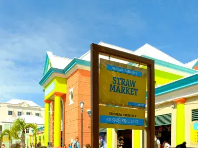 Nassau-Straw-Market