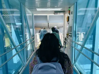 Wonder-Boarding-Sarah