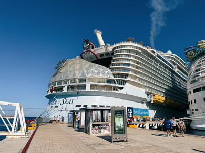 Wonder-Docked-Cozumel