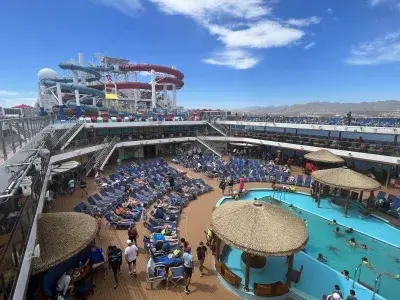 Carnival-Panorama-Pool-Deck