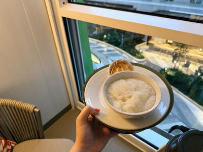 Icon-Central-Park-Balcony-Room-Service-7