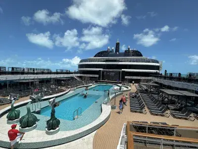 MSC-World-America-Main-Pool