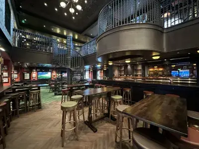 MSC-World-America-Pub-2