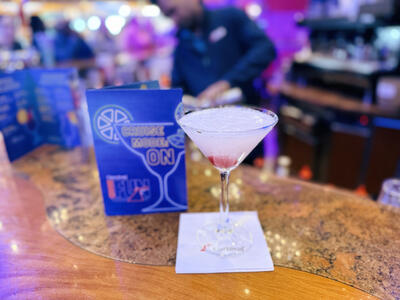 Carnival-Cocktail-Atrium-Bar