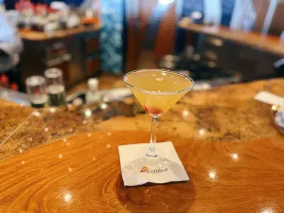 Carnival-Cocktail-Piano-Bar