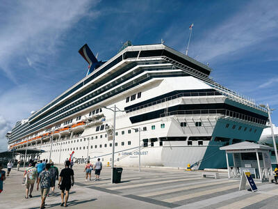 Carnival-Conquest-Docked-Nassa