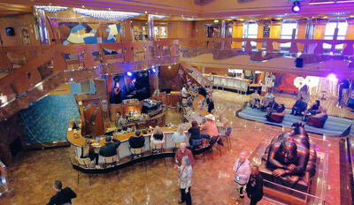 Carnival-Luminosa-Atrium