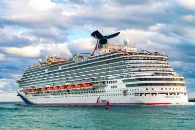 Carnival-Magic-Exterio