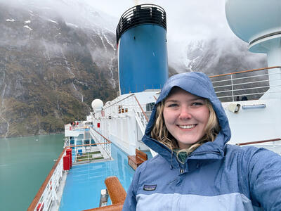 Elizabeth-Alaska-Carnival-Endicott-Arm